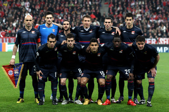 结束10场不胜！诺丁汉森林2-0波尔图，怀特、伊戈尔-热苏斯点射（终结10场不胜！诺丁汉森林2比0击退波尔图，怀特与伊戈尔-热苏斯点球建功）