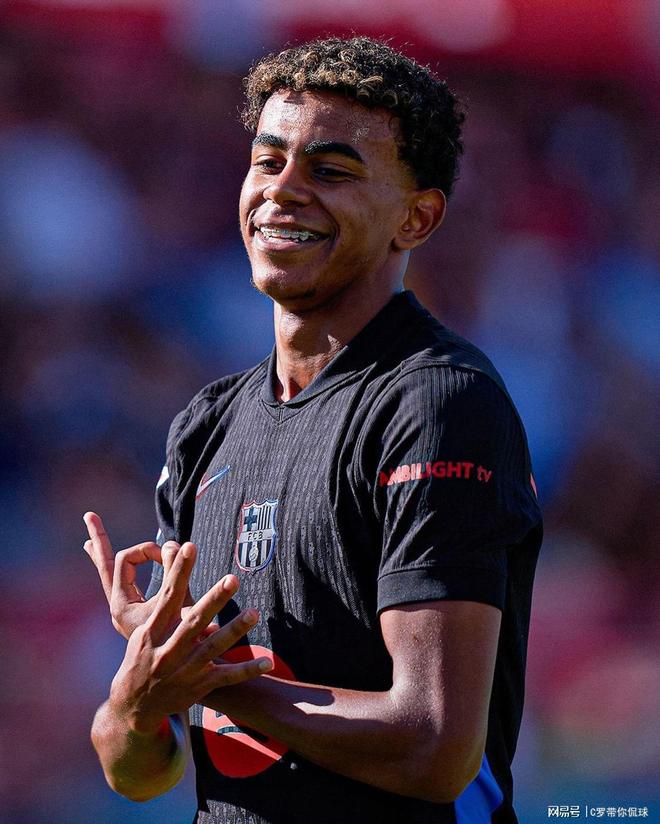 吾米提江：看到冠军奖杯，还是觉得一点也不累、一切都值得（吾米提江：捧起冠军奖杯那一刻，所有疲惫都不算，一切付出都值得）