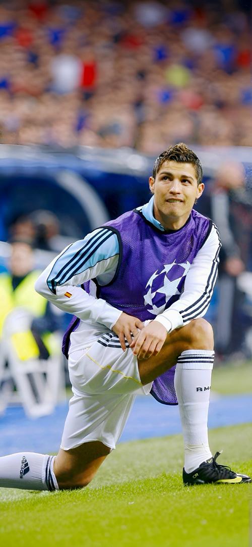 国米vs凯拉特首发预测：巴雷拉踢后腰，劳塔罗继续首发搭皮奥（国米对阵凯拉特首发前瞻：巴雷拉出任后腰，劳塔罗与皮奥继续先发）