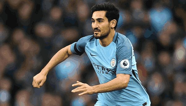 记者：米兰可能尝试冬窗送走圣地亚哥，然后再签更高效的前锋（记者称：米兰冬窗或放走圣地亚哥，转而引进效率更高的射手）