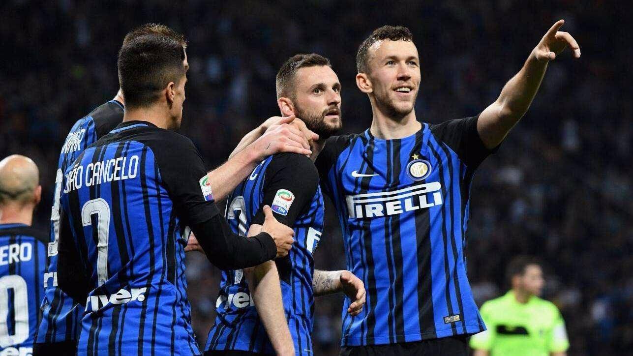 世体：巴萨仍考虑签格里马尔多；坎塞洛、穆尼奥斯也愿意加盟（世体：巴萨仍在考虑引进格里马尔多，坎塞洛与穆尼奥斯愿意加盟）